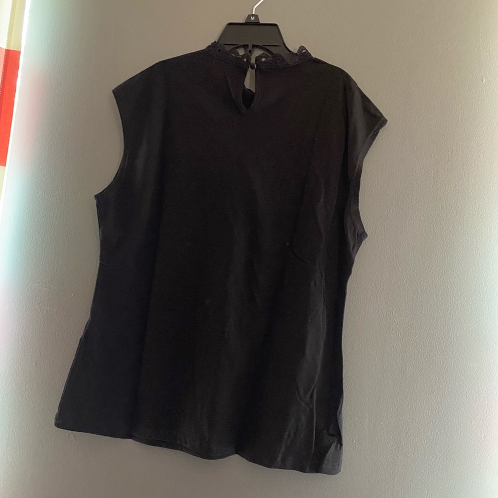 NWT Lace collar top - Picture 5 of 6
